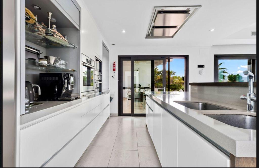 5 bed casa / chalet in Jávea
