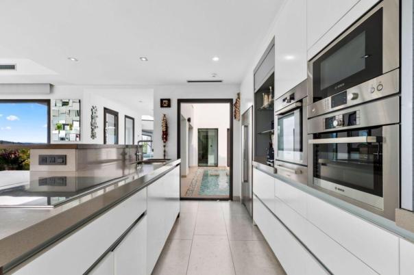5 bed casa / chalet in Jávea