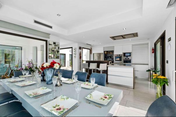 5 bed casa / chalet in Jávea