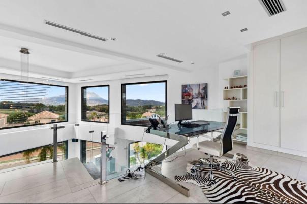 5 bed casa / chalet in Jávea