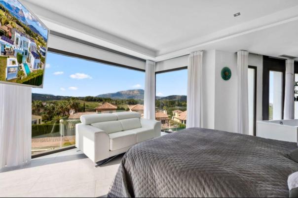 5 bed casa / chalet in Jávea