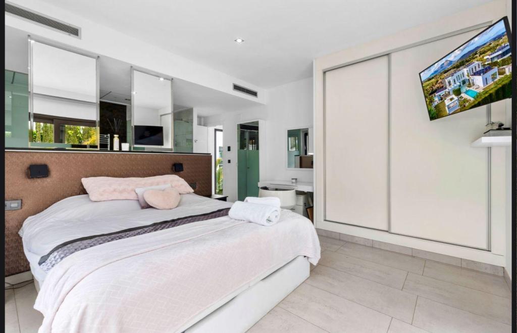 5 bed casa / chalet in Jávea