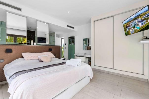 5 bed casa / chalet in Jávea