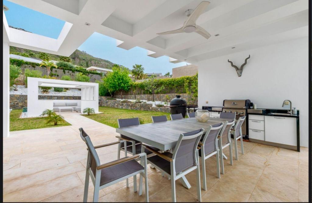 5 bed casa / chalet in Jávea