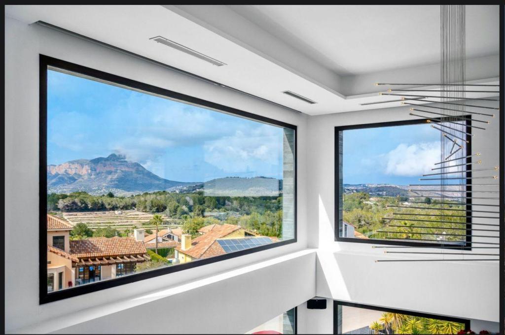 5 bed casa / chalet in Jávea