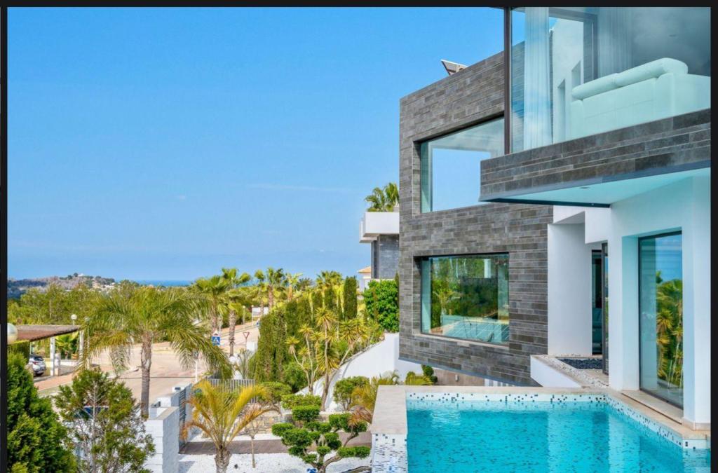5 bed casa / chalet in Jávea