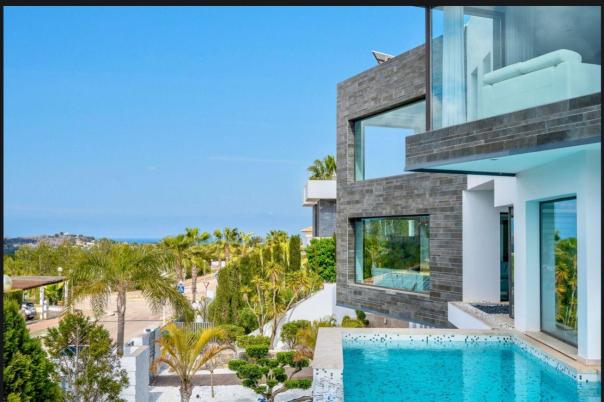 5 bed casa / chalet in Jávea