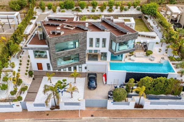 5 bed casa / chalet in Jávea