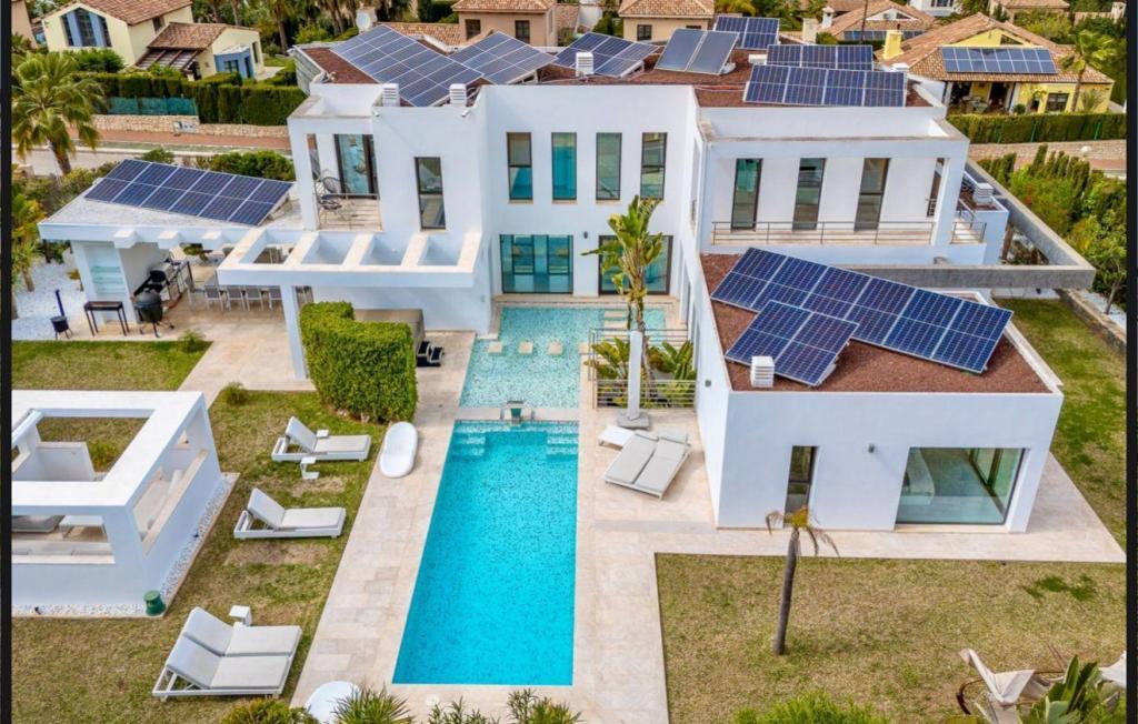 5 bed casa / chalet in Jávea