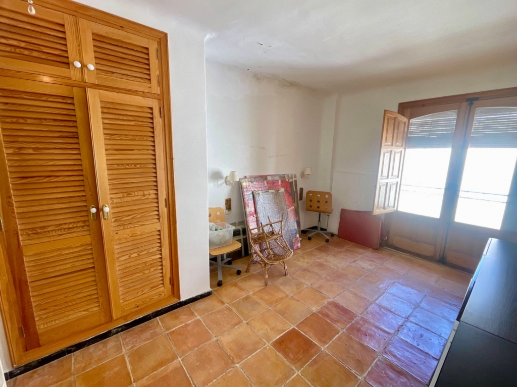 5 bed town_house in Orba
