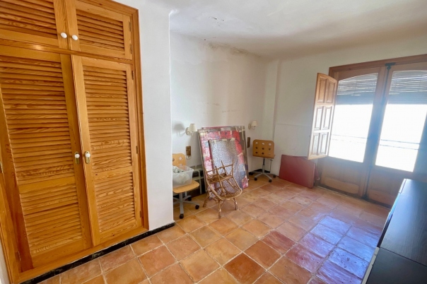5 bed town_house in Orba