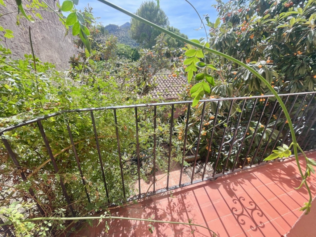 5 bed town_house in Orba