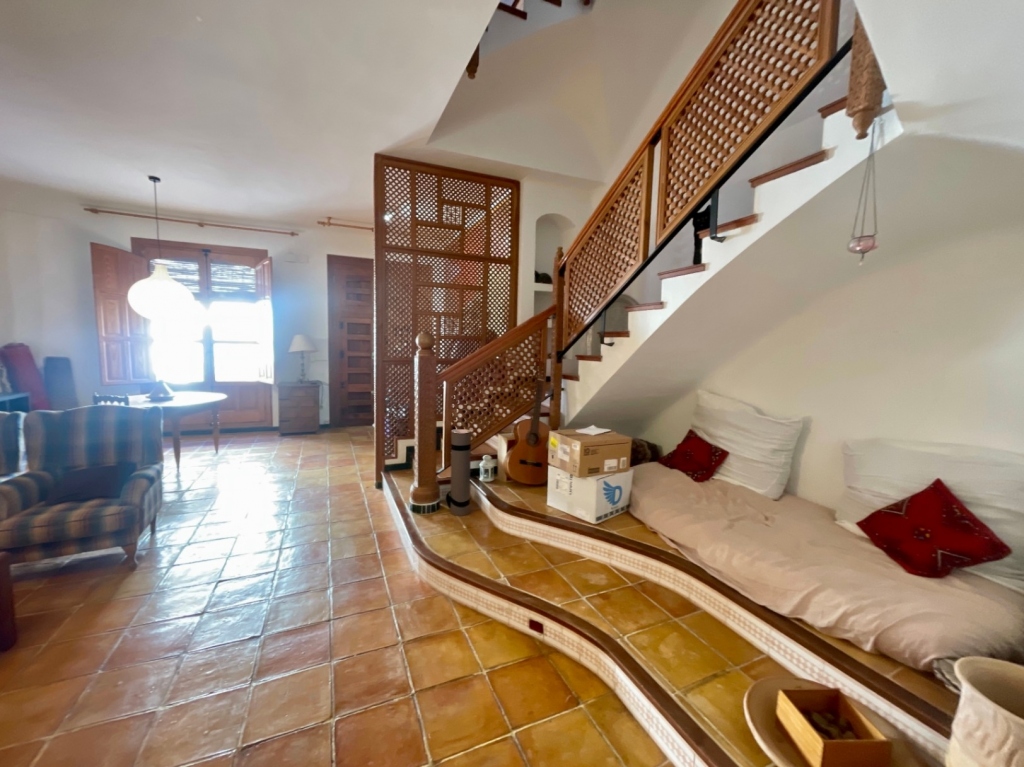 5 bed town_house in Orba