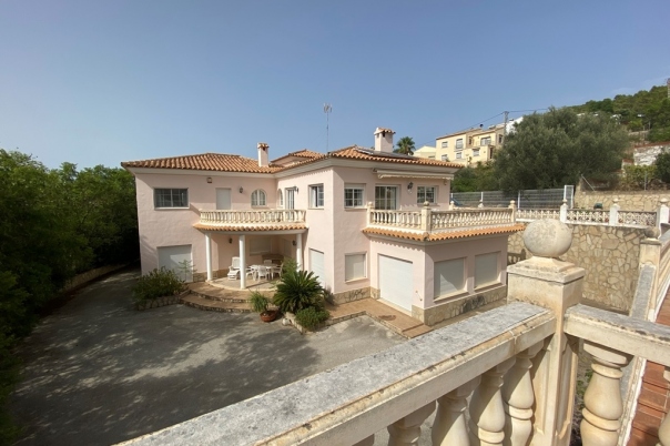 7 bed villa in Orba