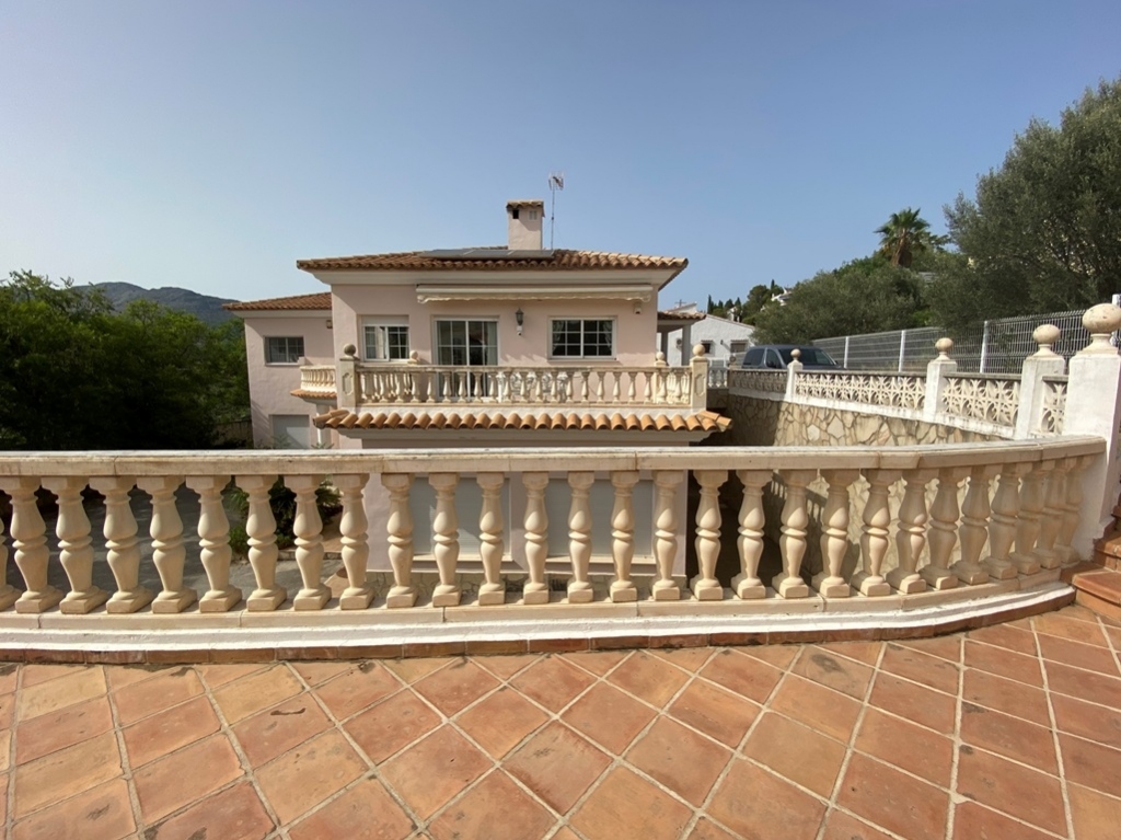 7 bed villa in Orba
