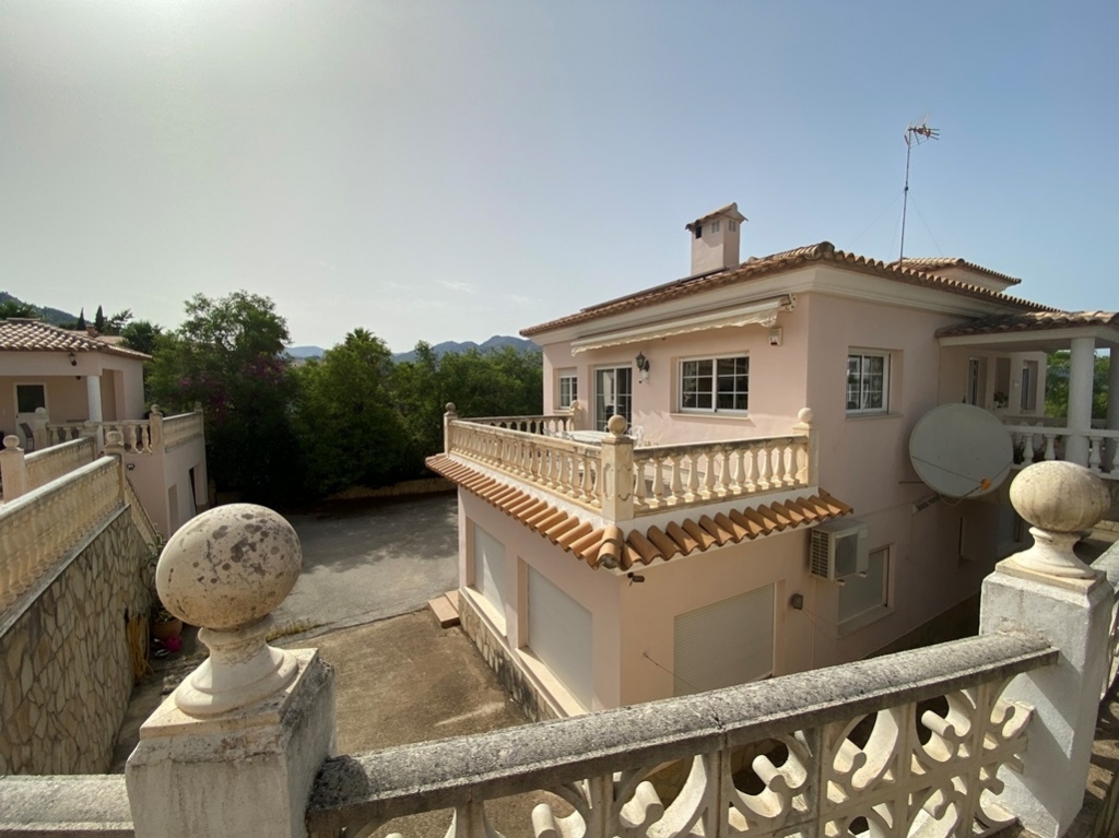 7 bed villa in Orba