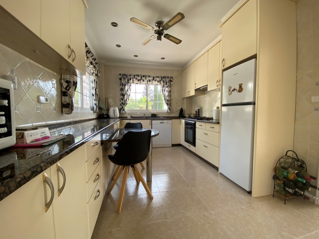7 bed villa in Orba