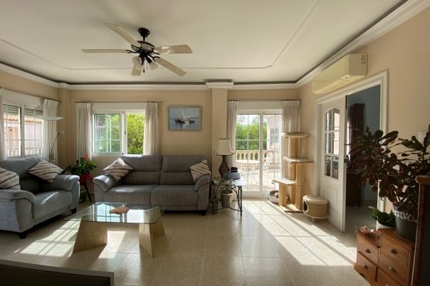 7 bed villa in Orba