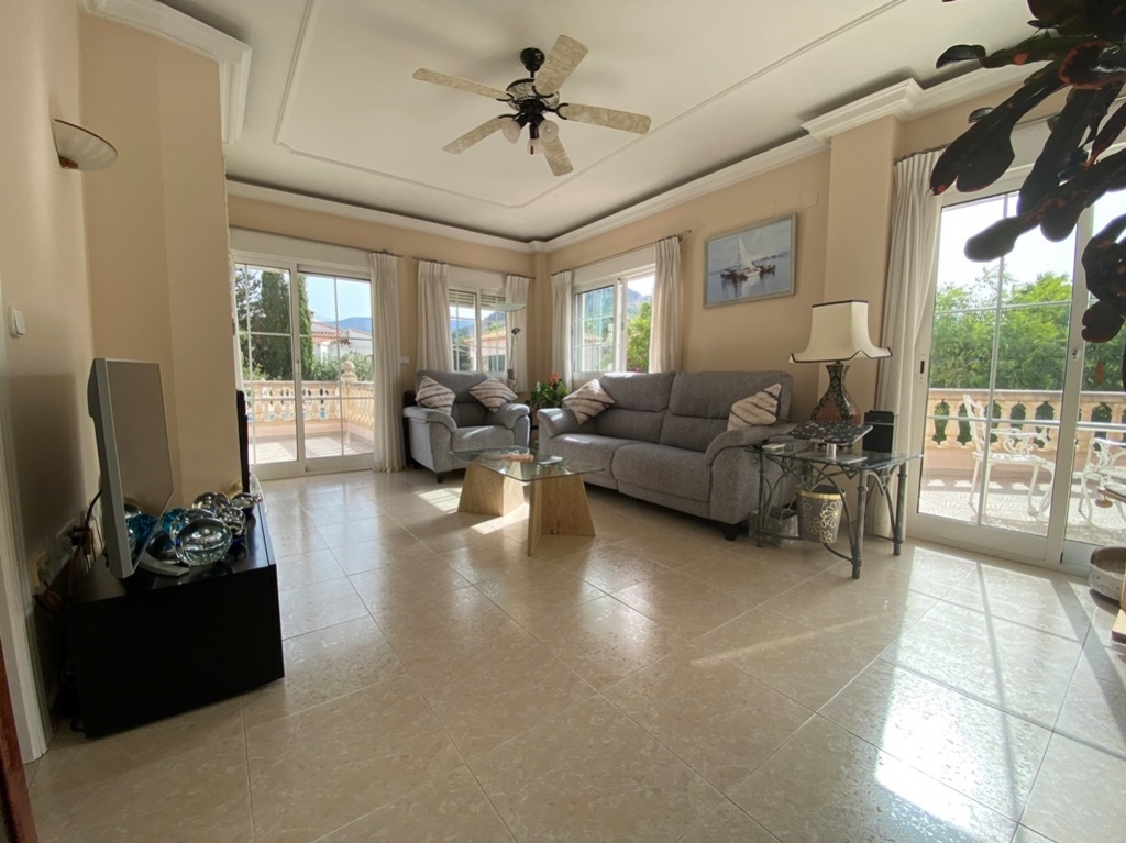 7 bed villa in Orba