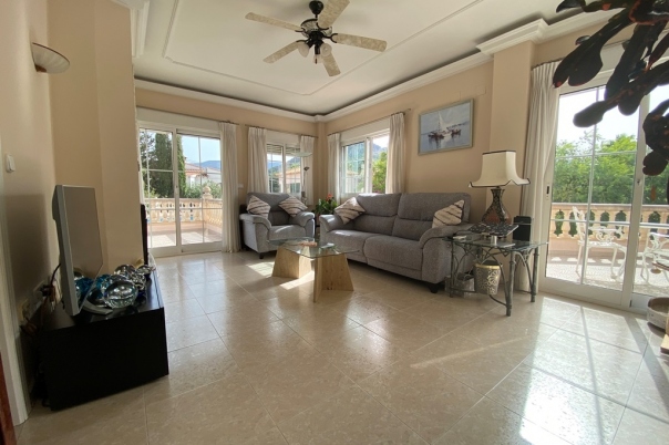 7 bed villa in Orba