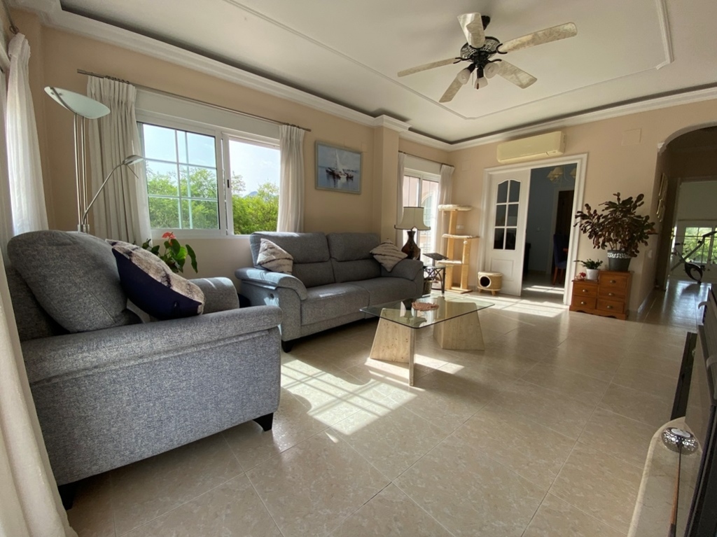 7 bed villa in Orba