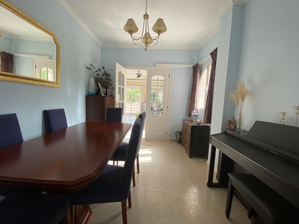 7 bed villa in Orba