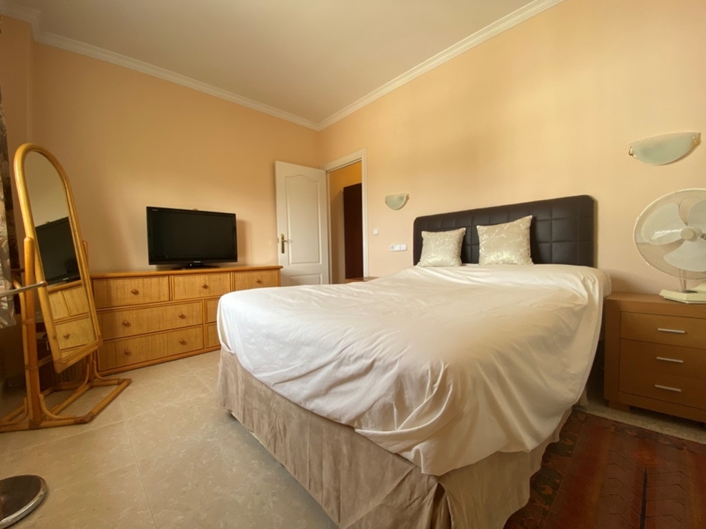 7 bed villa in Orba