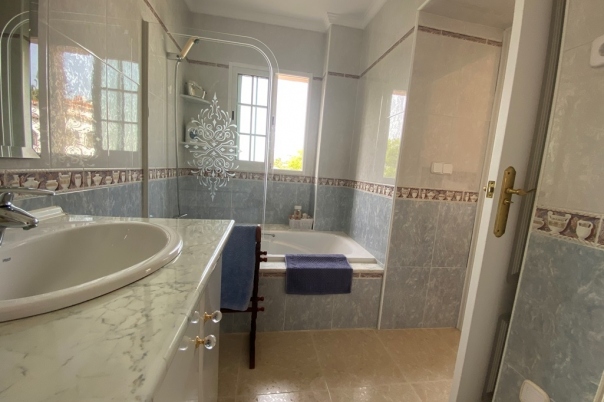 7 bed villa in Orba