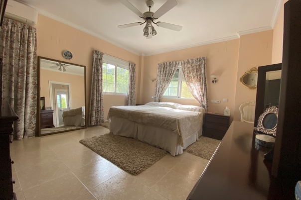 7 bed villa in Orba