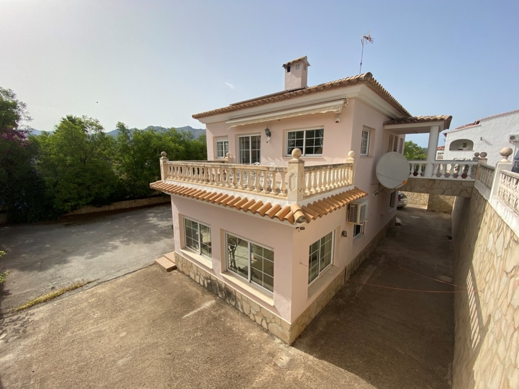 7 bed villa in Orba