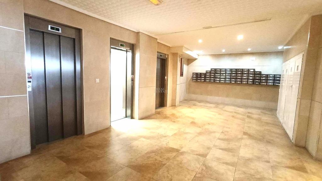 4 bed apartment in Santa Pola
