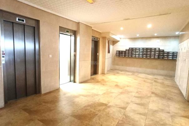 4 bed apartment in Santa Pola