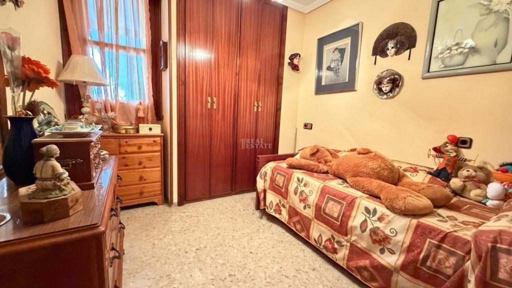 4 bed apartment in Alicante/Alacant