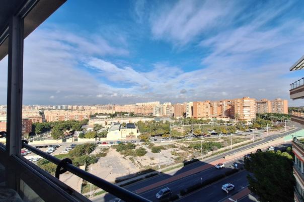 4 bed apartment in Alicante/Alacant