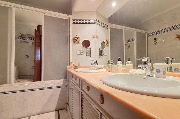 4 bed apartment in Alicante/Alacant