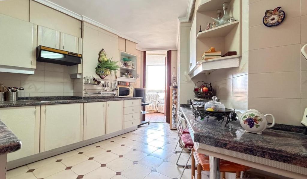 4 bed apartment in Alicante/Alacant