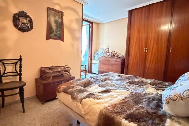 4 bed apartment in Alicante/Alacant