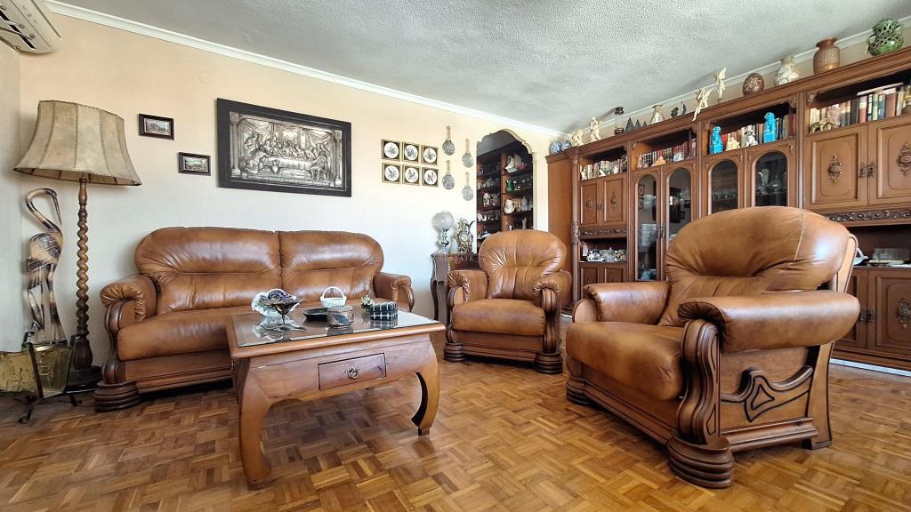 4 bed apartment in Alicante/Alacant