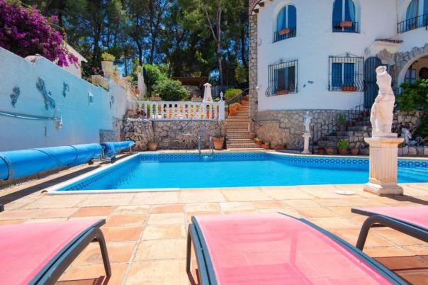 5 bed villas in Benissa