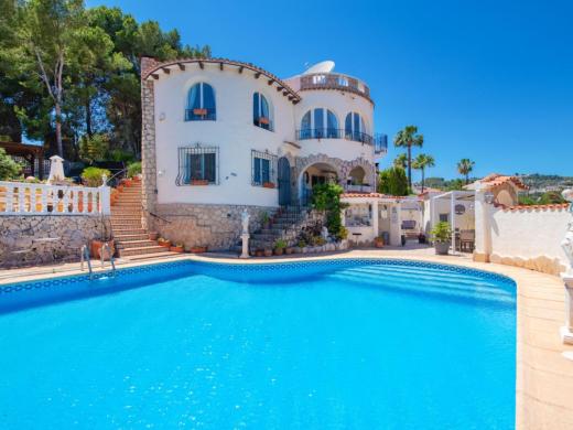 5 bed villas in Benissa