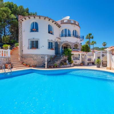 5 bed villas in Benissa