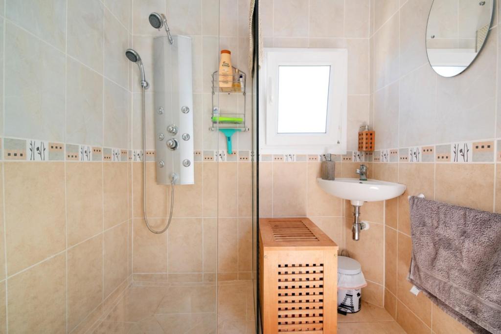 5 bed villas in Benissa