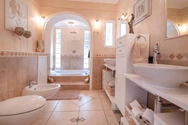 5 bed villas in Benissa