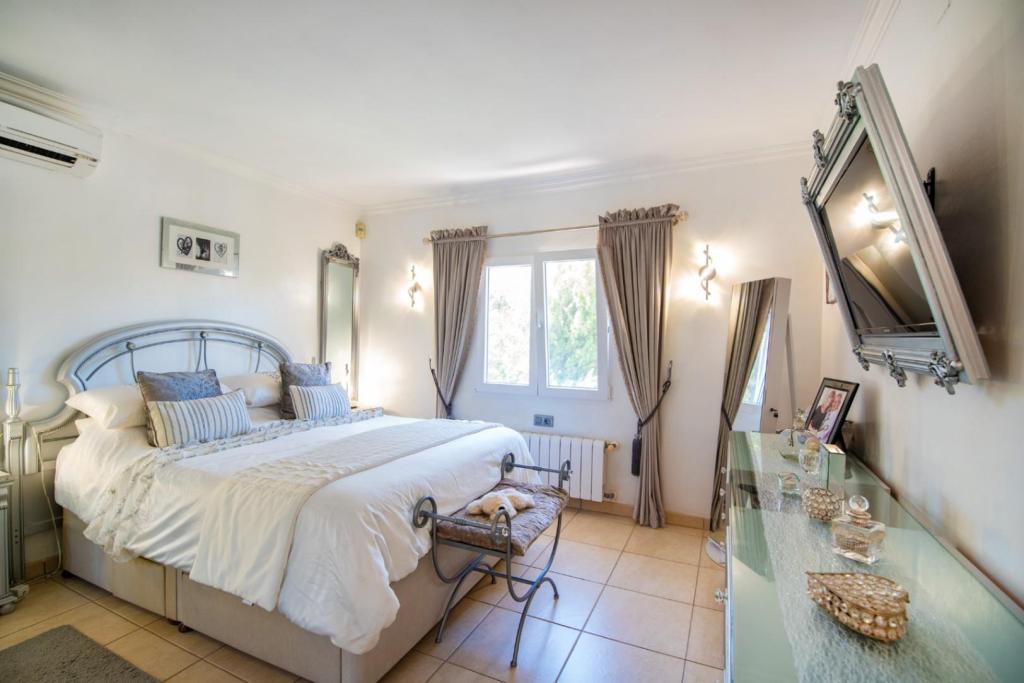 5 bed villas in Benissa