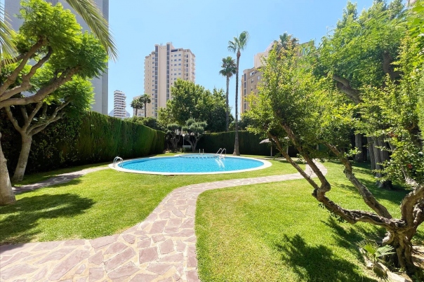 2 bed apartamento in Calpe / Calp