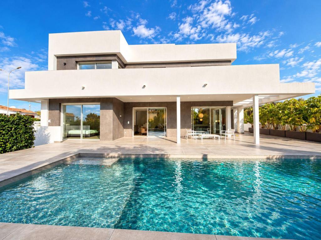 5 bed villa in Moraira