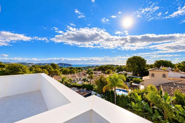 5 bed villa in Moraira