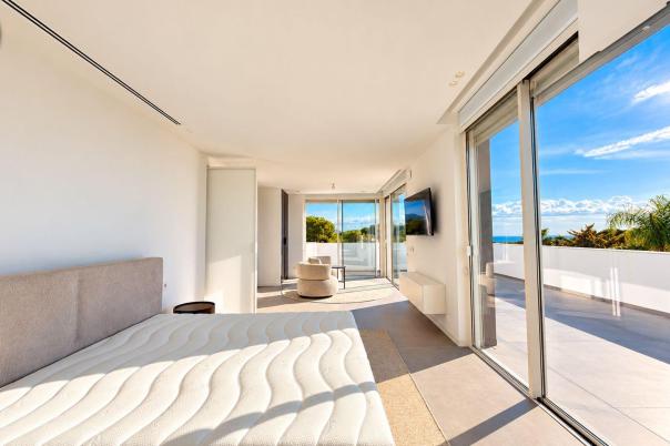 5 bed villa in Moraira