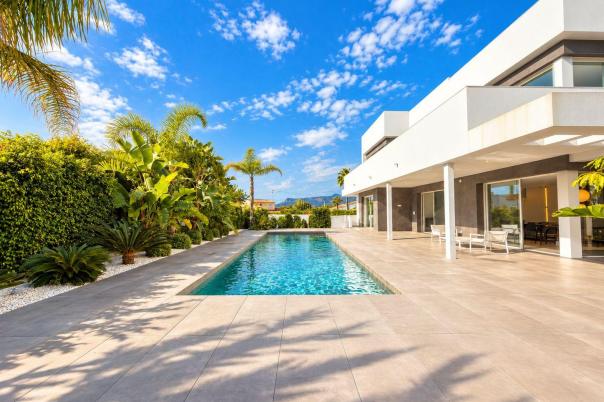 5 bed villa in Moraira
