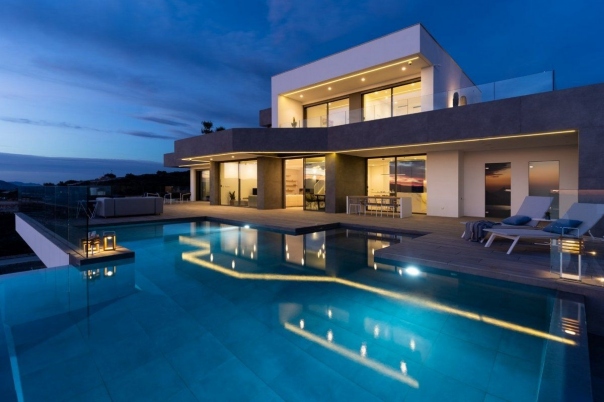 4 bed casa / chalet in Benitachell